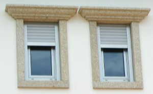 Janelas com arco em granito, produzidos pela Sopedra.