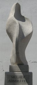 Escultura de uma virgem, outro produto que apenas pode ser
fabricado com as modernas tecnologias de que a Sopedra dispõe